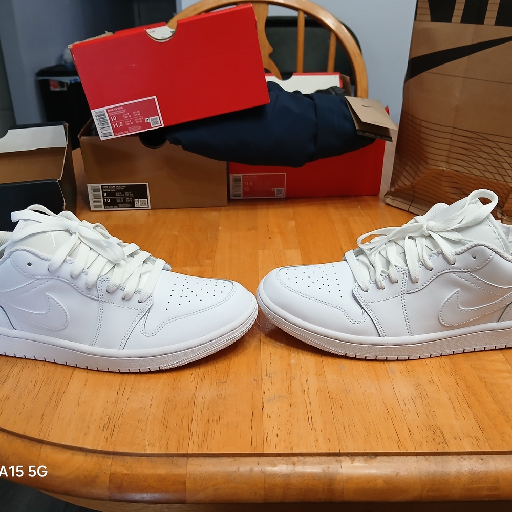 Nike Men's  Air Jordan 1 Low All White Sneakers Size 8 New